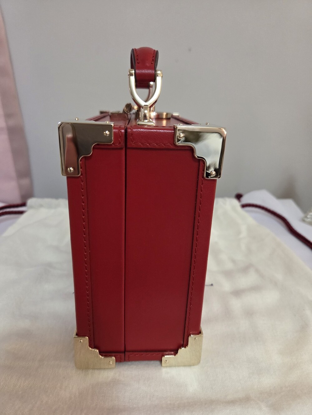 ASPINAL OF LONDON MINI RED TRUNK BAG - Picture 3 of 9
